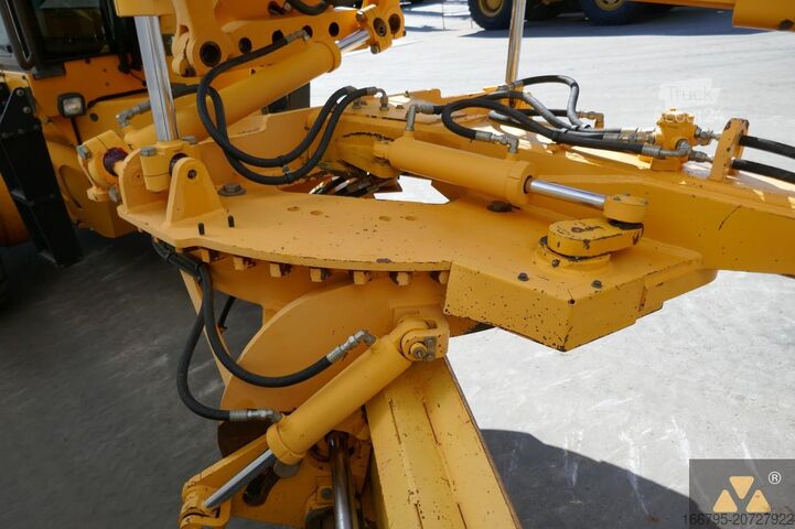 Γκρέιντερ Volvo G946B AWD