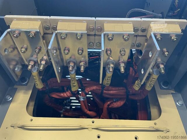 Aggregaat  DPX CJ634B - 725 kVA Alternator - DPX-33914