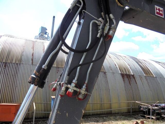 Pelle sur chenilles Terex Schaeff TC 125