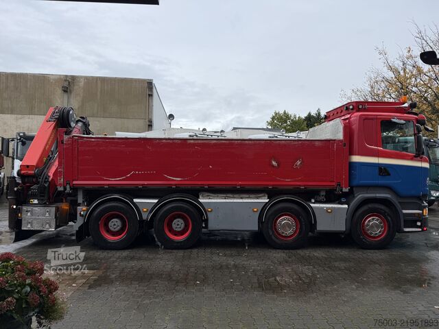 Camion benne Scania R580 V8 8X4 Kipper Kran Palfinger 22002