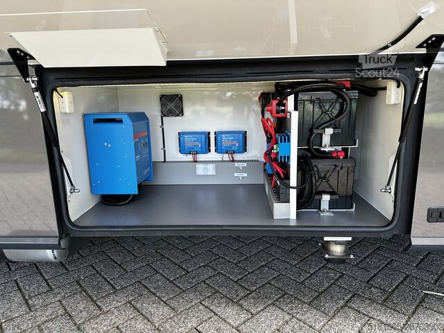 Zirgu transports Volvo FH 540 Jong gebrukt 7 paards plus living pop-ot...