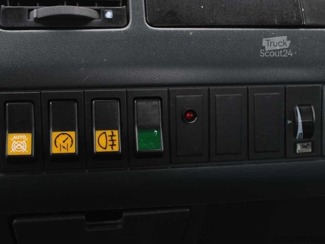 Hakowiec MAN LE 8.145 LC, EURO 3, HOOK CONTAINER, PNEU 80%