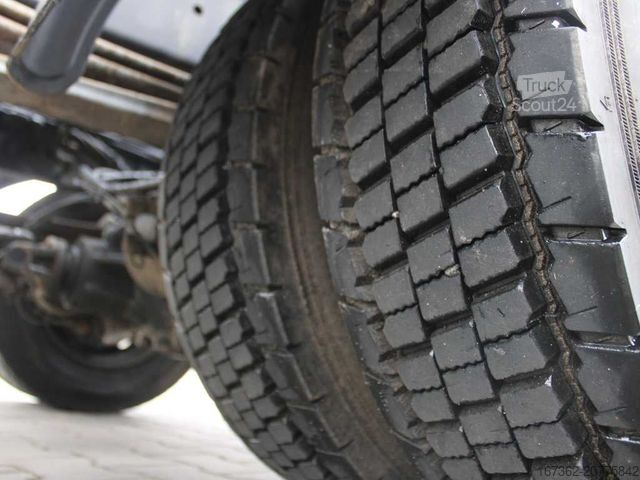 Hakowiec MAN LE 8.145 LC, EURO 3, HOOK CONTAINER, PNEU 80%