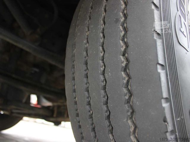 Hakowiec MAN LE 8.145 LC, EURO 3, HOOK CONTAINER, PNEU 80%