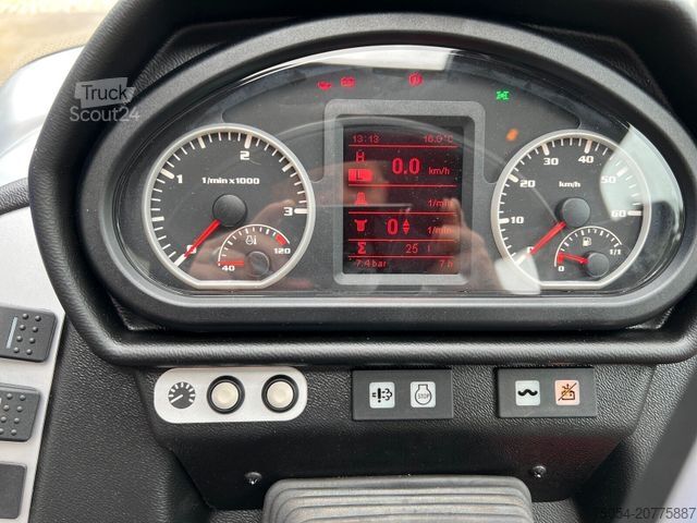 Traktor  Lintrac 75 LS