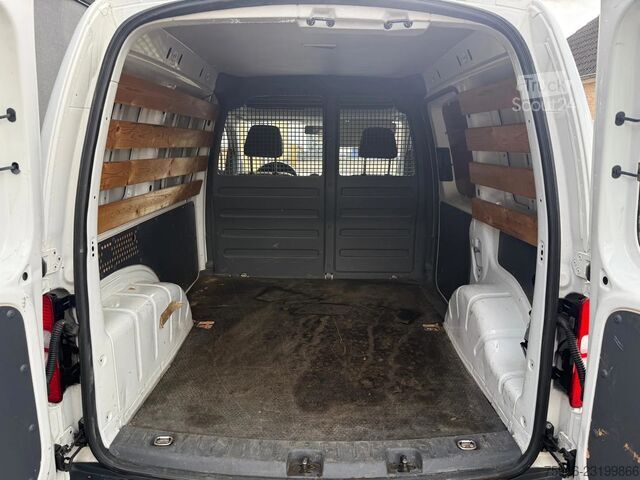 Volkswagen Caddy 1.6 TDI L1 Klimatyzacja Tempomat Serwisowany u dealera Półskórzana tapicerka VW Caddy 1.6 TDI L1 Clima Cruise Dealer Onderhoude...