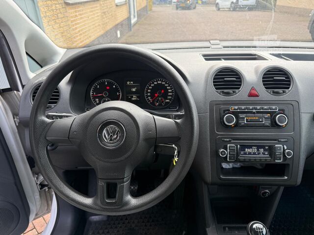 Volkswagen Caddy 1.6 TDI L1 Klimatyzacja Tempomat Serwisowany u dealera Półskórzana tapicerka VW Caddy 1.6 TDI L1 Clima Cruise Dealer Onderhoude...