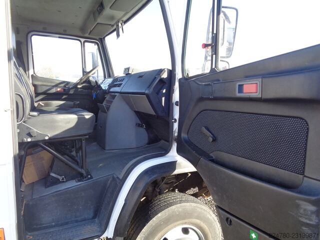 Tretipp Mercedes-Benz Vario 816D 4x4 Allrad Kipper Tüv:10/27