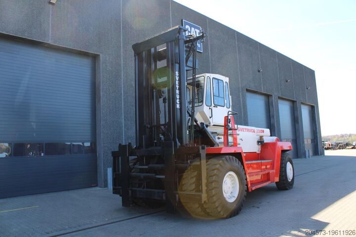 Dyzeliniai šakiniai krautuvai Svetruck 32120-47