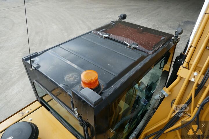 Pásové rypadlo Caterpillar 320FL