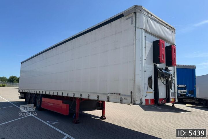 Posuvné plachty Schwarzmüller SPA 3/E / Taillift / Palletbox
