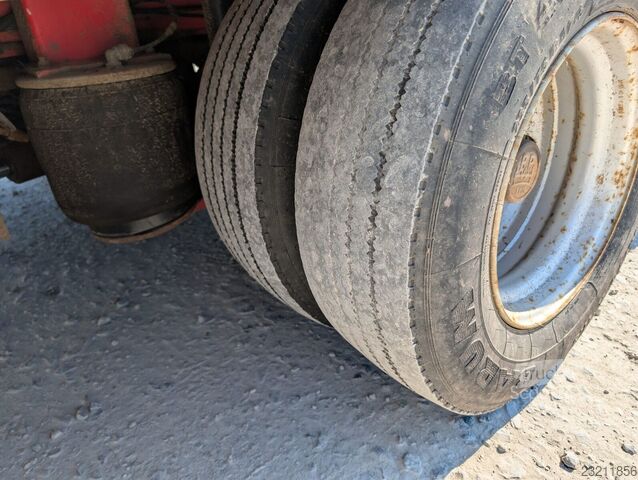 LinTrailers nizkopodni polpriklopnik z izvlečnim dnom LinTrailers Tiefbet ausziehbar