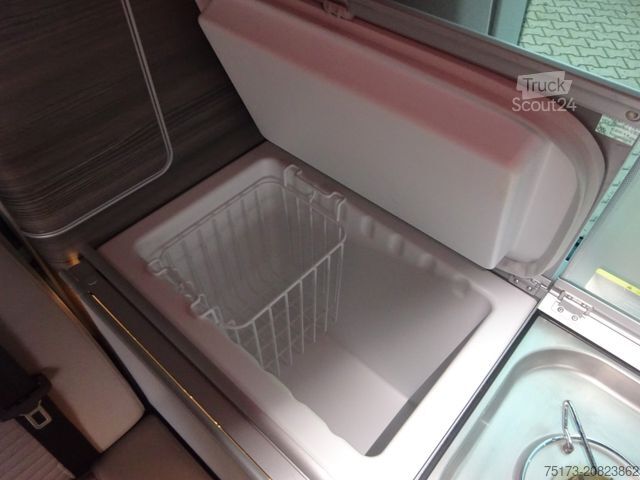 Autorulotă VOLKSWAGEN T6.1 California 150PS DSG Ocean