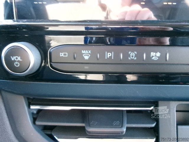 Minibus FORD Tourneo Custom Active 340L2 PHEV 360Kam Exclusiv