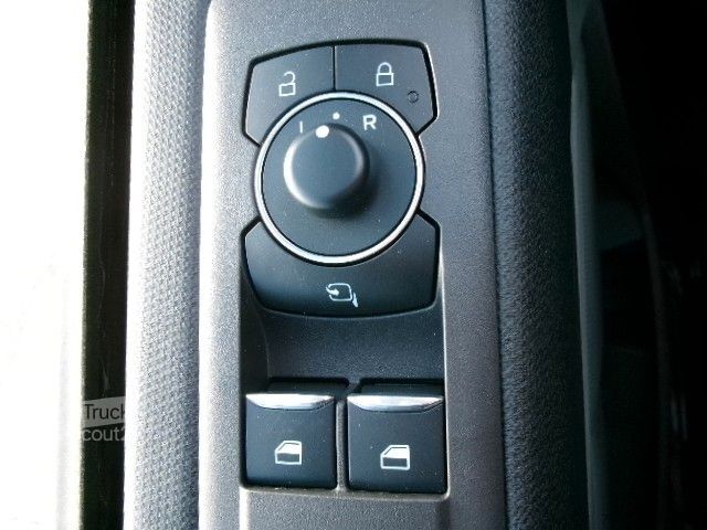 Minibus FORD Tourneo Custom Active 340L1 PHEV AHK Matrix 360K