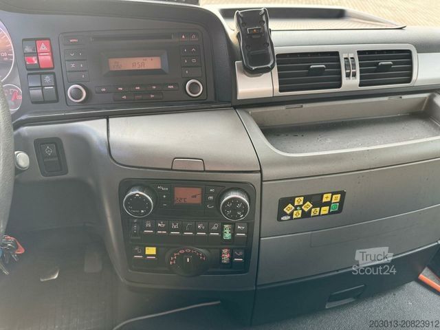 Gru montata su autocarro MAN TGS 18.360 4x4 Kipper Kran PALFINGER Winterd.