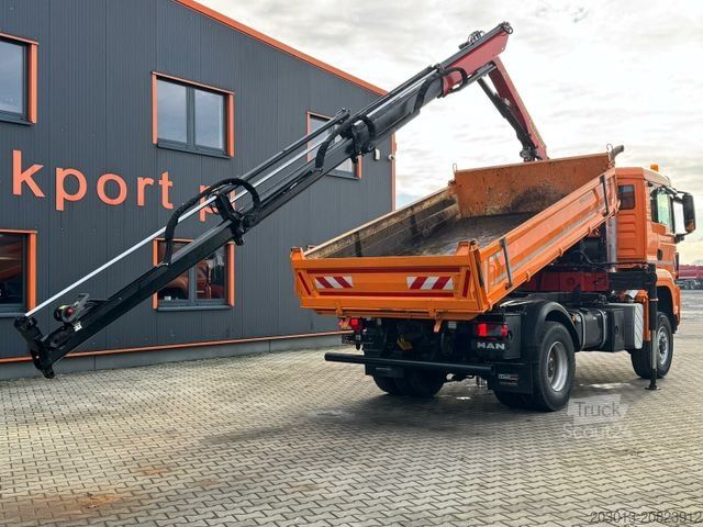 Gru montata su autocarro MAN TGS 18.360 4x4 Kipper Kran PALFINGER Winterd.