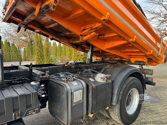 Gru montata su autocarro MAN TGS 18.360 4x4 Kipper Kran PALFINGER Winterd.