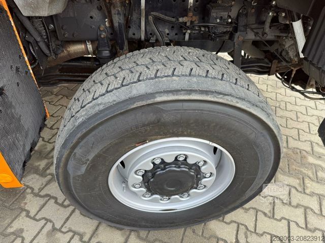 Gru montata su autocarro MAN TGS 18.360 4x4 Kipper Kran PALFINGER Winterd.