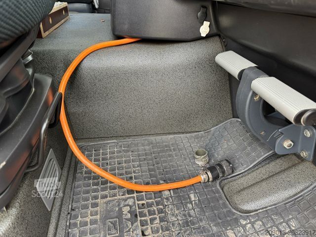 Autocarro ribaltabile MAN TGS 18.360 4x4 Kipper Kran PALFINGER Winterd.