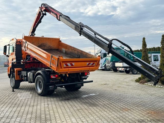 Autocarro ribaltabile MAN TGS 18.360 4x4 Kipper Kran PALFINGER Winterd.