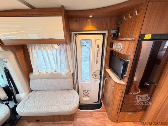 Autorulotă semi-integrată HYMER/ERIBA Tramp T 704 SL *-Solar*