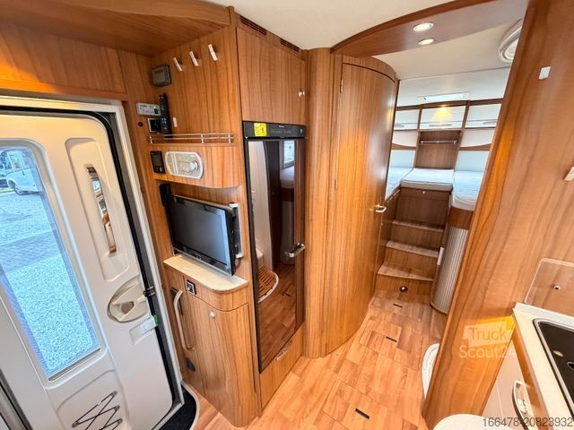 Autorulotă semi-integrată HYMER/ERIBA Tramp T 704 SL *-Solar*