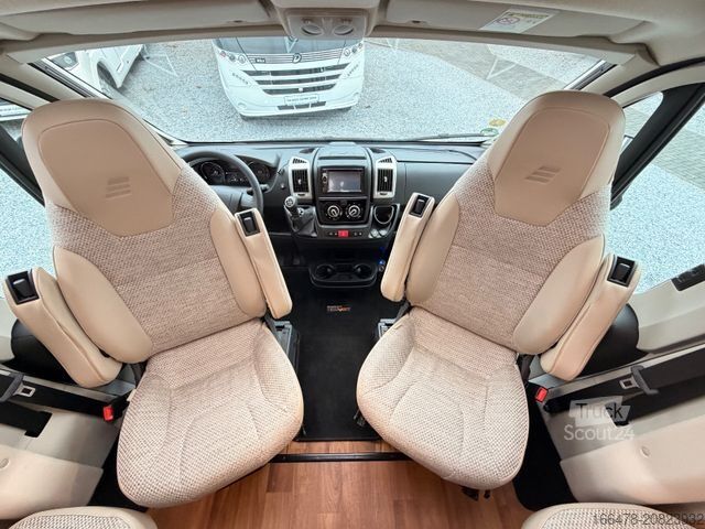 Autorulotă semi-integrată HYMER/ERIBA Tramp T 704 SL *-Solar*