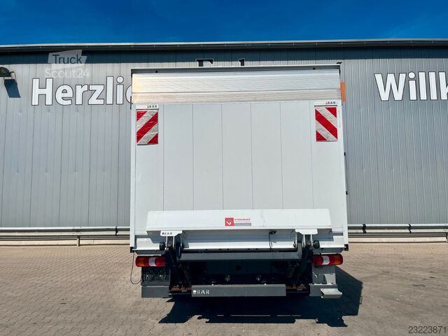 Skříňová dodávka MERCEDES-BENZ Atego 818 4,35mKoffer*LBW+Tür*3Sitze*AC*Automati