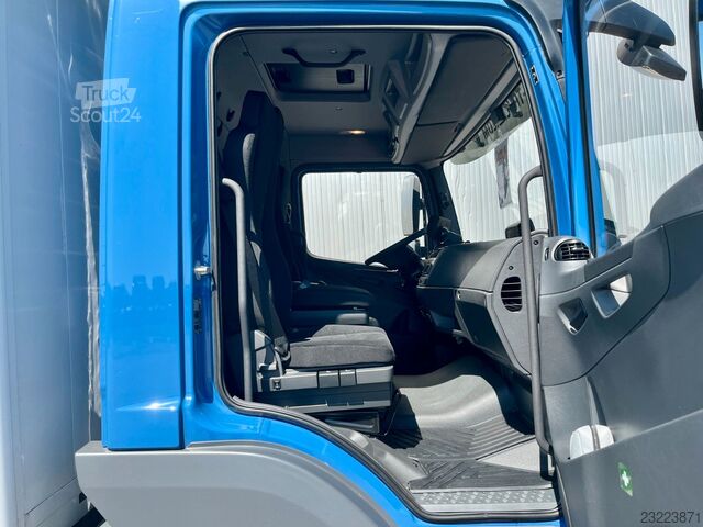 Skříňová dodávka MERCEDES-BENZ Atego 818 4,35mKoffer*LBW+Tür*3Sitze*AC*Automati