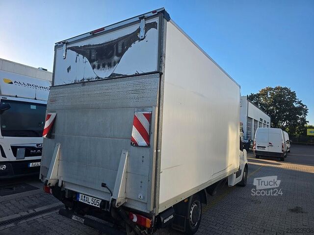 Transporter mit Koffer RENAULT Master