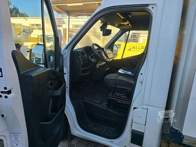 Transporter mit Koffer RENAULT Master