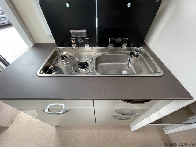 Teilintegriertes Wohnmobil BÜRSTNER T 690 G FREISTAAT-ED. LINEO **Miete*