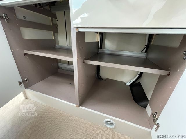 Teilintegriertes Wohnmobil BÜRSTNER T 690 G FREISTAAT-ED. LINEO **Miete*