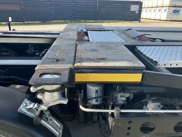 Değiştirilebilir kasalı kamyon WBH 25