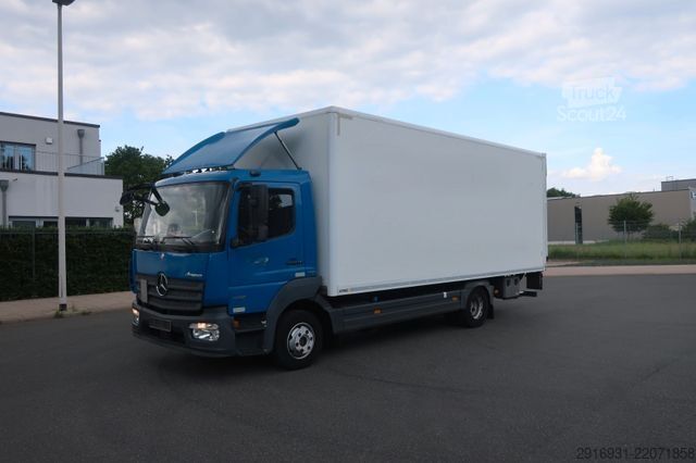 Dobozos teherautó MERCEDES-BENZ Nr:LR138 Atego 1268 1.Hand / Ladeboard