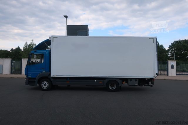Dobozos teherautó MERCEDES-BENZ Nr:LR138 Atego 1268 1.Hand / Ladeboard