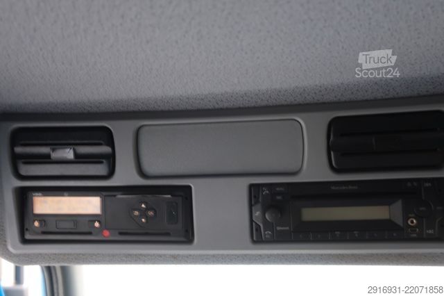 Dobozos teherautó MERCEDES-BENZ Nr:LR138 Atego 1268 1.Hand / Ladeboard