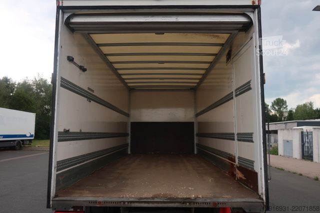 Dobozos teherautó MERCEDES-BENZ Nr:LR138 Atego 1268 1.Hand / Ladeboard