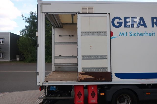 Dobozos teherautó MERCEDES-BENZ Nr:LR138 Atego 1268 1.Hand / Ladeboard