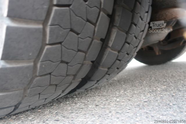 Dobozos teherautó MERCEDES-BENZ Nr:LR138 Atego 1268 1.Hand / Ladeboard