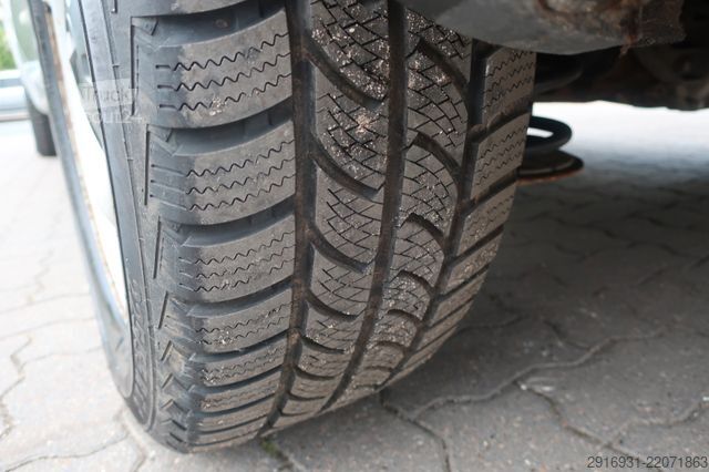 Dobozos furgon MERCEDES-BENZ Nr.A92 Vito 114CDI 4x4 lang 1.Hand / SHZ / AHK