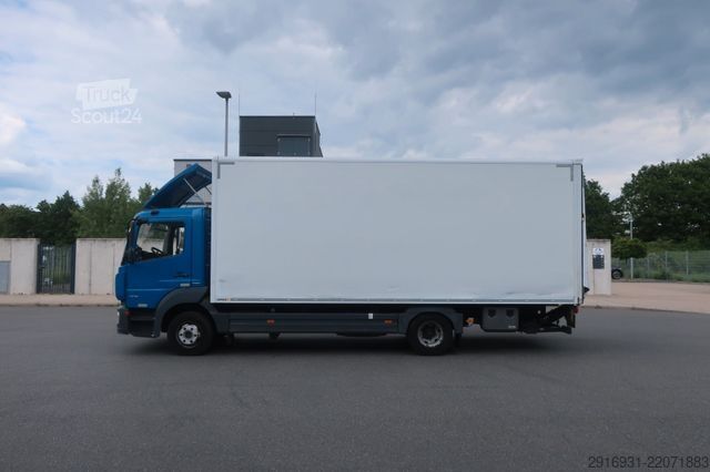 Dobozos teherautó MERCEDES-BENZ Nr. W139 Atego 1268 1.Hand / Luft / Ladeboard /