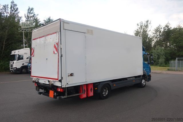 Dobozos teherautó MERCEDES-BENZ Nr. W139 Atego 1268 1.Hand / Luft / Ladeboard /