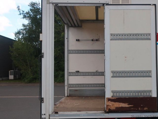 Dobozos teherautó MERCEDES-BENZ Nr. W139 Atego 1268 1.Hand / Luft / Ladeboard /