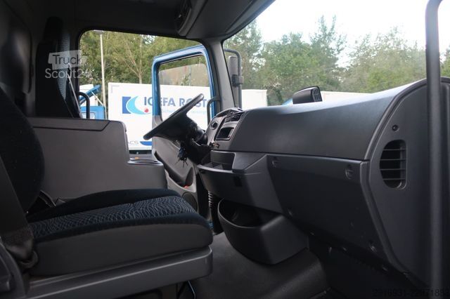 Dobozos teherautó MERCEDES-BENZ Nr. W139 Atego 1268 1.Hand / Luft / Ladeboard /