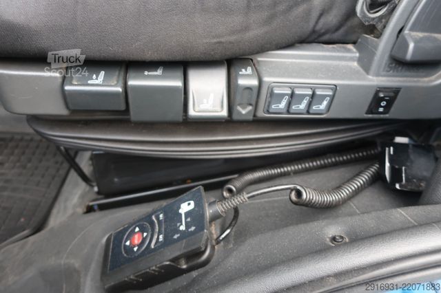 Dobozos teherautó MERCEDES-BENZ Nr. W139 Atego 1268 1.Hand / Luft / Ladeboard /
