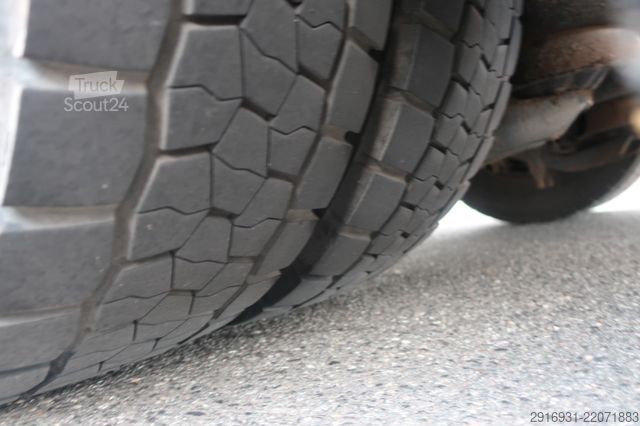 Dobozos teherautó MERCEDES-BENZ Nr. W139 Atego 1268 1.Hand / Luft / Ladeboard /