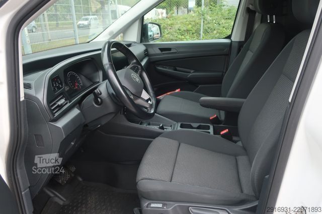 Dobozos furgon VOLKSWAGEN Nr:B53 Caddy Maxi 1.Hand / ACC / Aut. / Kamera