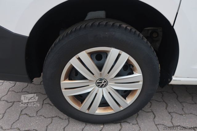 Dobozos furgon VOLKSWAGEN Nr:B53 Caddy Maxi 1.Hand / ACC / Aut. / Kamera